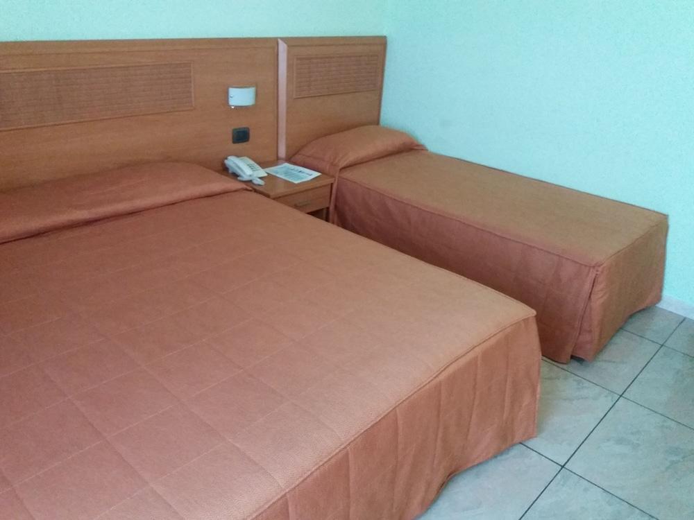 Panorama Hotel 3*
